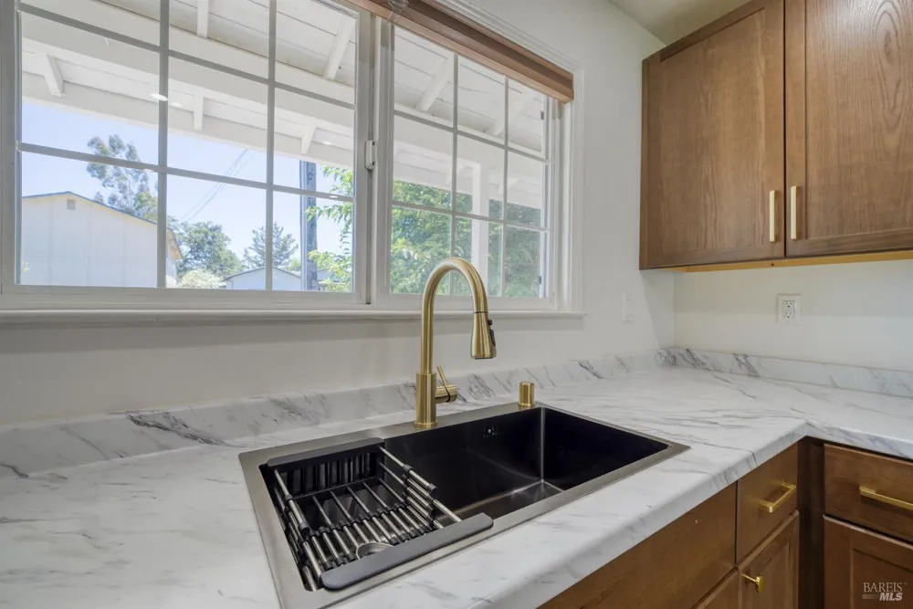498 Mill Street Willits, CA 95490