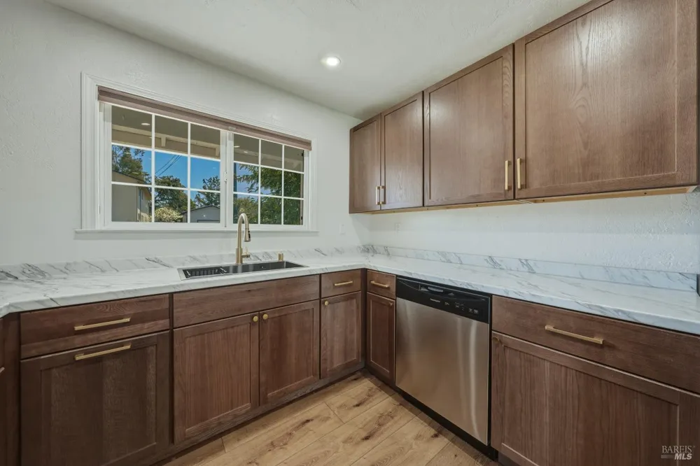 498 Mill Street Willits, CA 95490