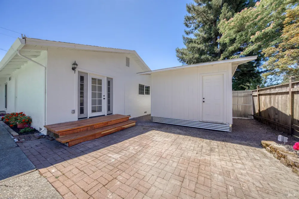 498 Mill Street Willits, CA 95490