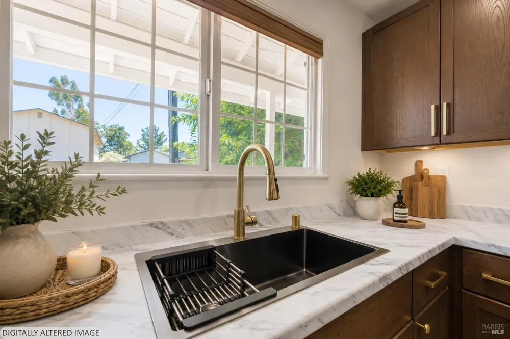 498 Mill Street Willits, CA 95490
