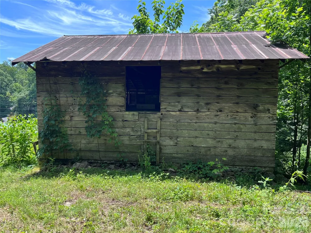 1249 Monteith Branch Road Sylva, NC 28779