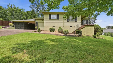 1281 W Fairfax Drive