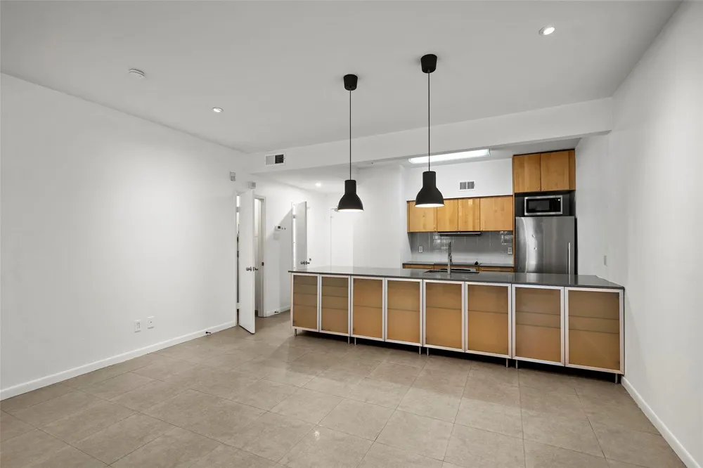 3800 Tanglewilde Street #402 Houston, TX 77063