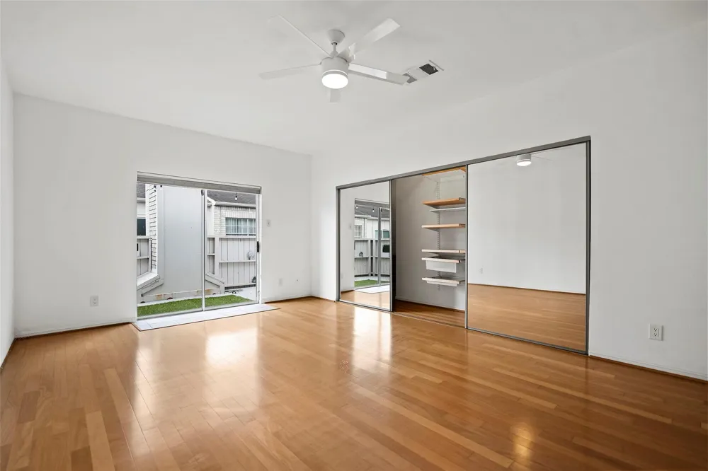 3800 Tanglewilde Street #402 Houston, TX 77063