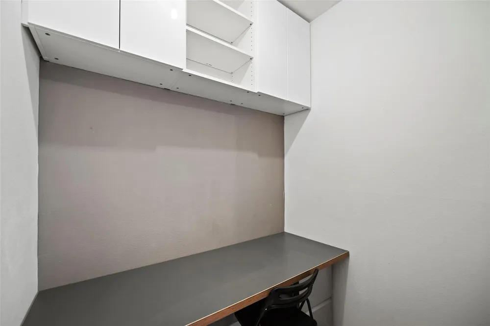 3800 Tanglewilde Street #402 Houston, TX 77063
