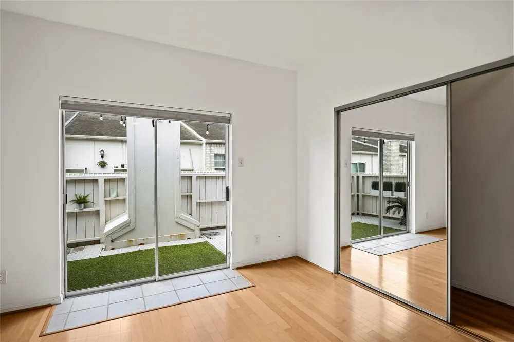 3800 Tanglewilde Street #402 Houston, TX 77063