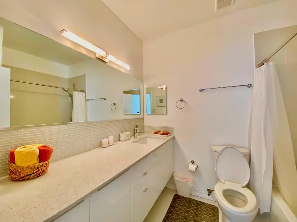 3800 Tanglewilde Street #402 Houston, TX 77063