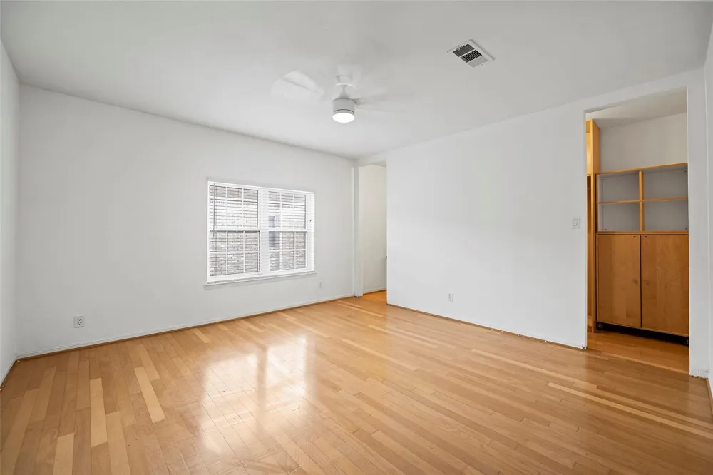 3800 Tanglewilde Street #402 Houston, TX 77063