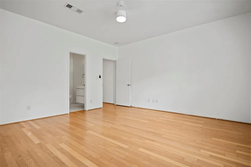 3800 Tanglewilde Street #402 Houston, TX 77063
