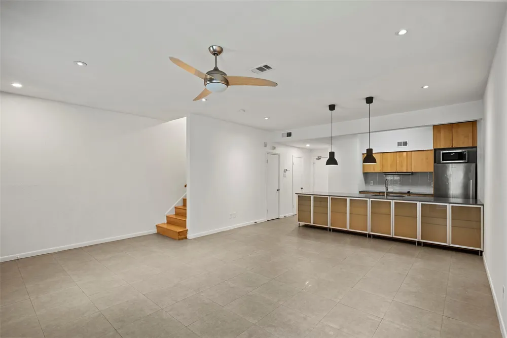 3800 Tanglewilde Street #402 Houston, TX 77063