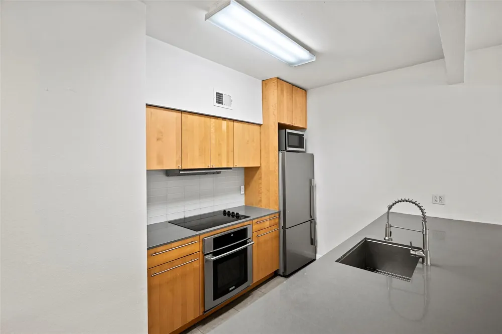 3800 Tanglewilde Street #402 Houston, TX 77063