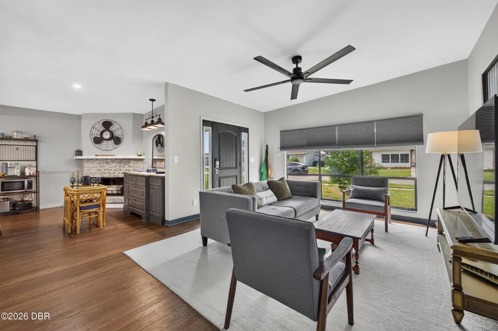 122 Sanrobar Drive Holly Hill, FL 32117
