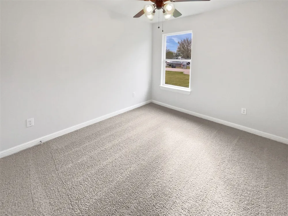 112 Halifax Circle Palmer, TX 75152