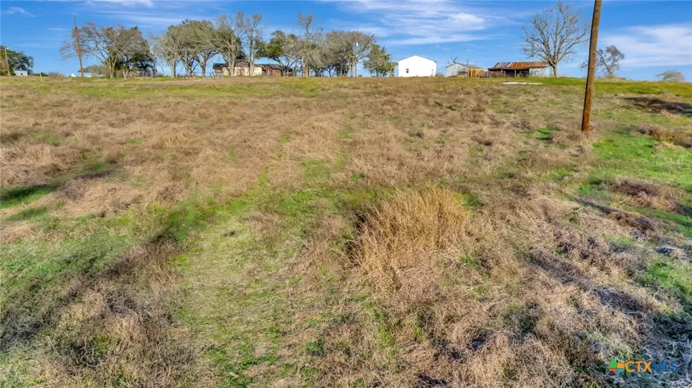 10957 US Highway 77 Schulenburg, TX 78956