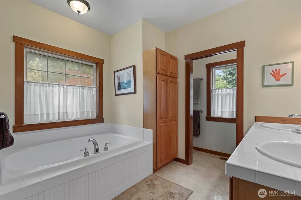 375 Curtis Hill Road Chehalis, WA 98532