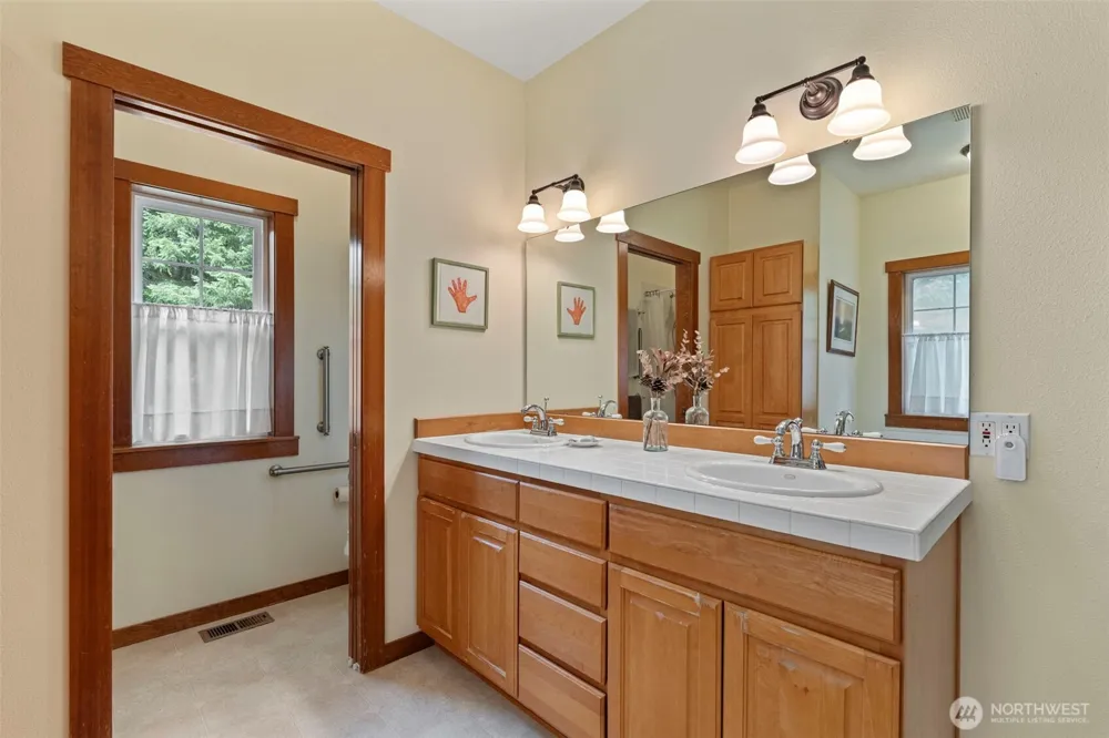 375 Curtis Hill Road Chehalis, WA 98532