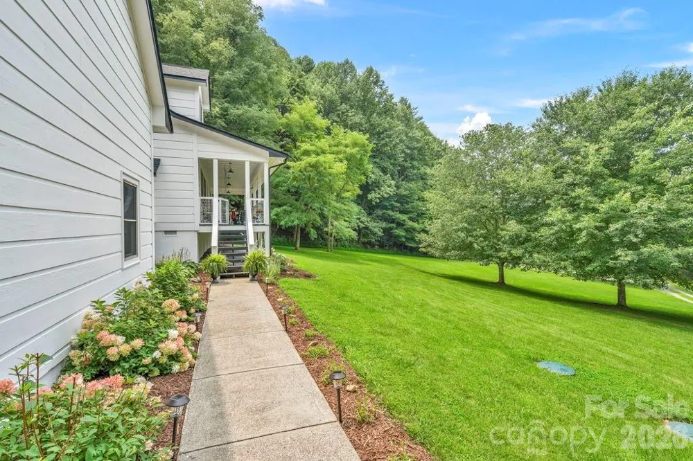 165 Leighway Lane Banner Elk, NC 28604