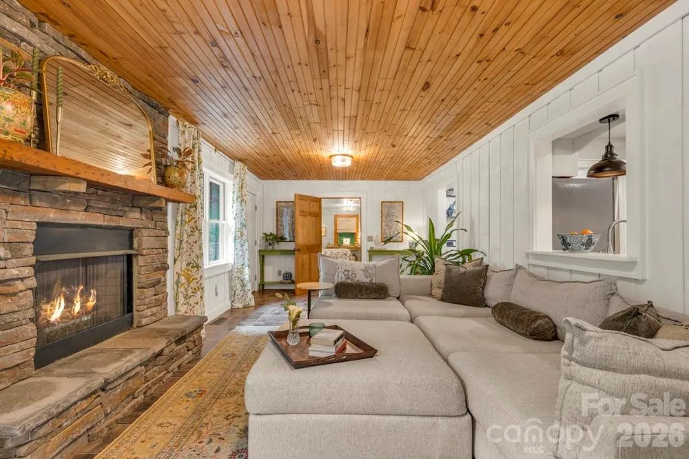 165 Leighway Lane Banner Elk, NC 28604