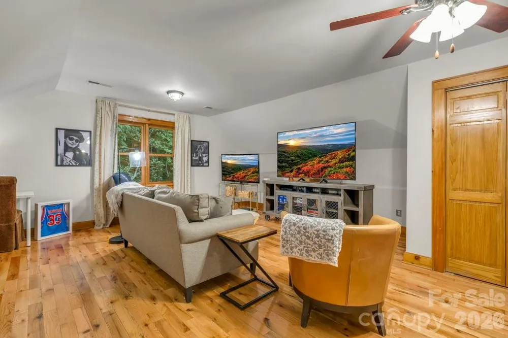 165 Leighway Lane Banner Elk, NC 28604