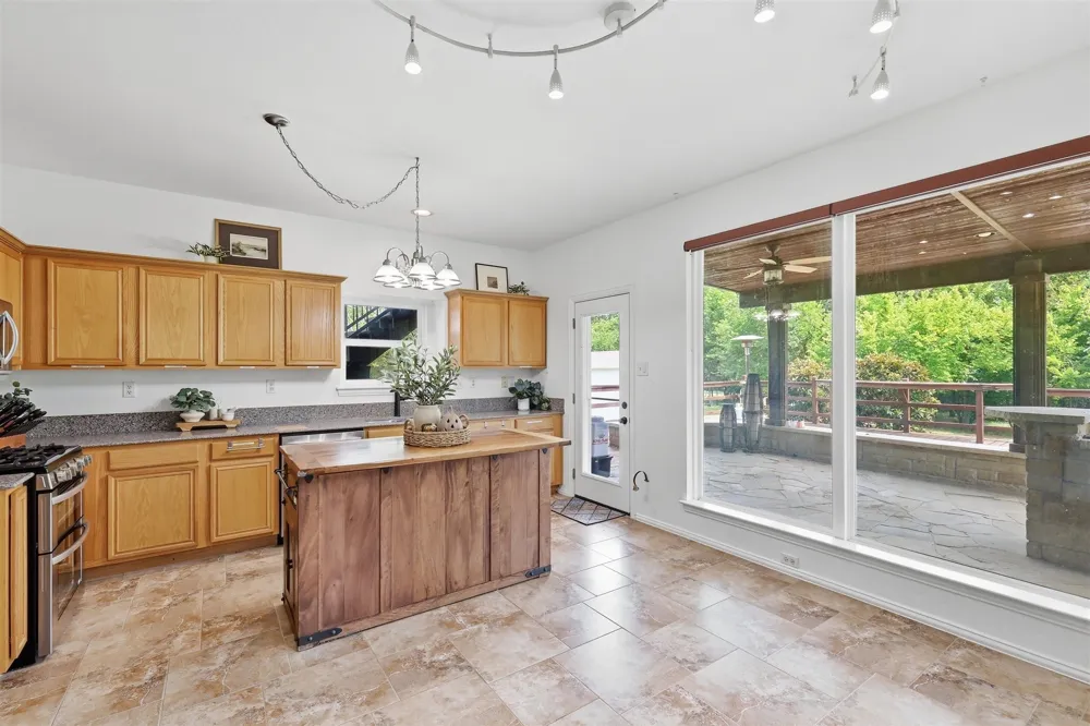 119 Dogwood Trail Shady Shores, TX 76208
