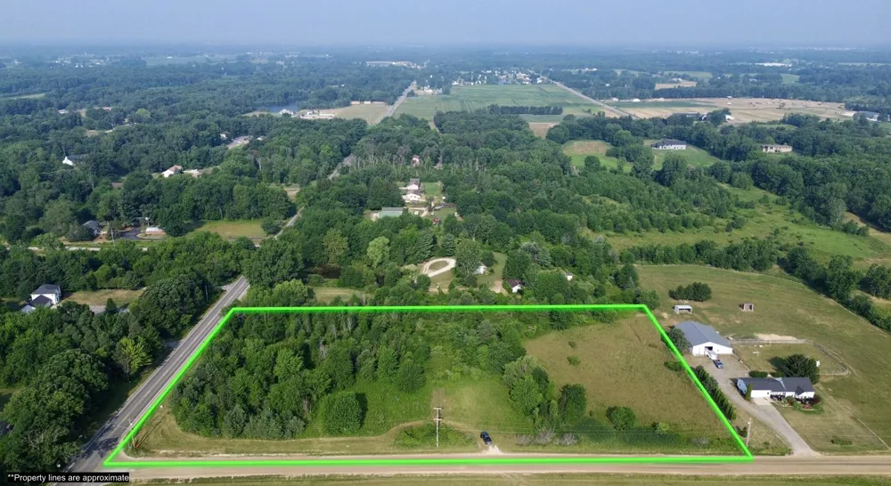 9653 52nd Avenue Allendale, MI 49401
