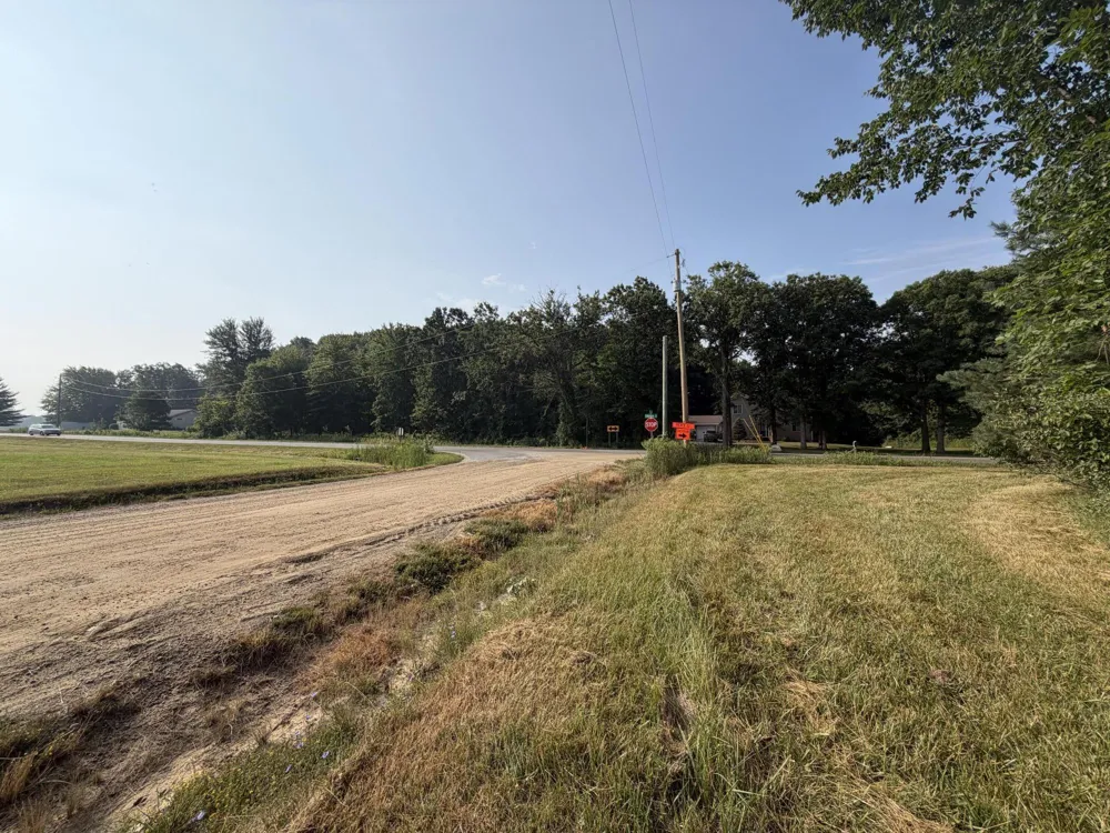 9653 52nd Avenue Allendale, MI 49401