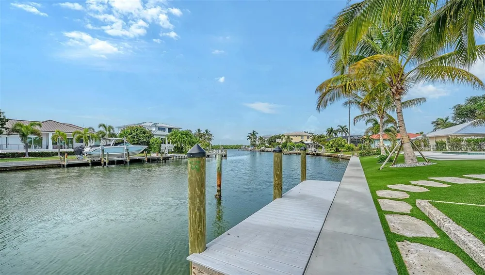 711 OLD COMPASS ROAD Longboat Key, FL 34228