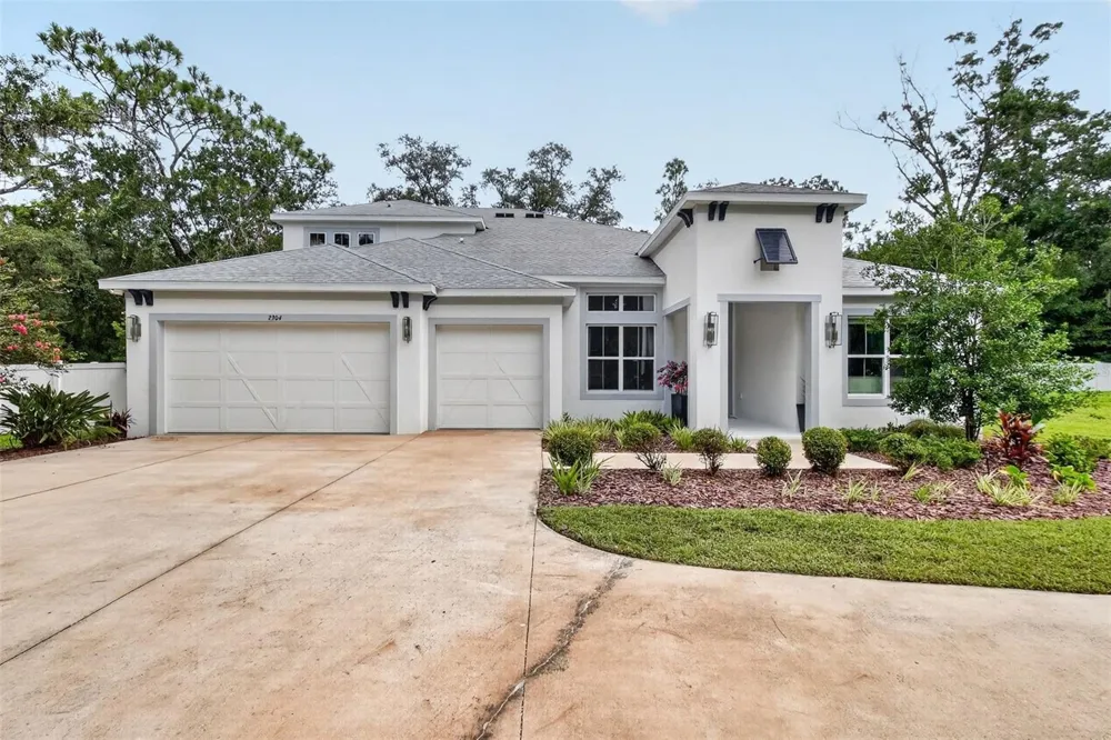 2304 CLEMENT ROAD Lutz, FL 33549
