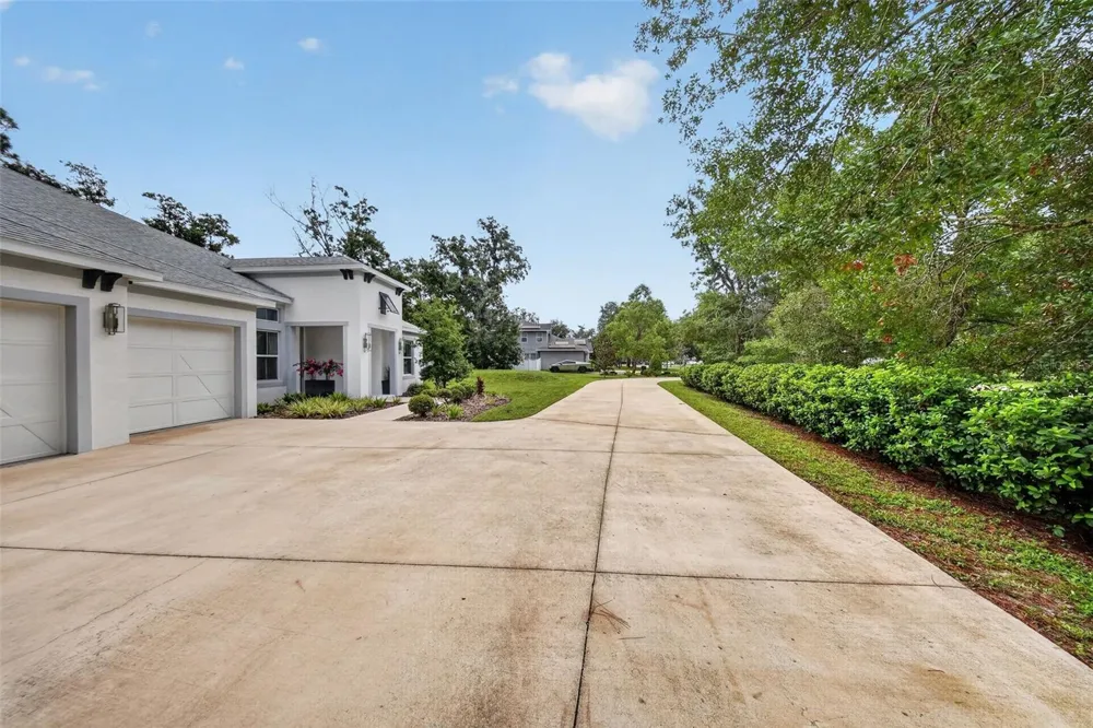 2304 CLEMENT ROAD Lutz, FL 33549