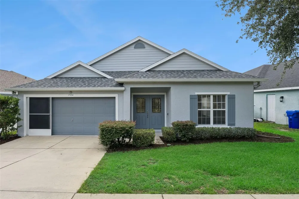 1324 KELLOGG DRIVE Tavares, FL 32778