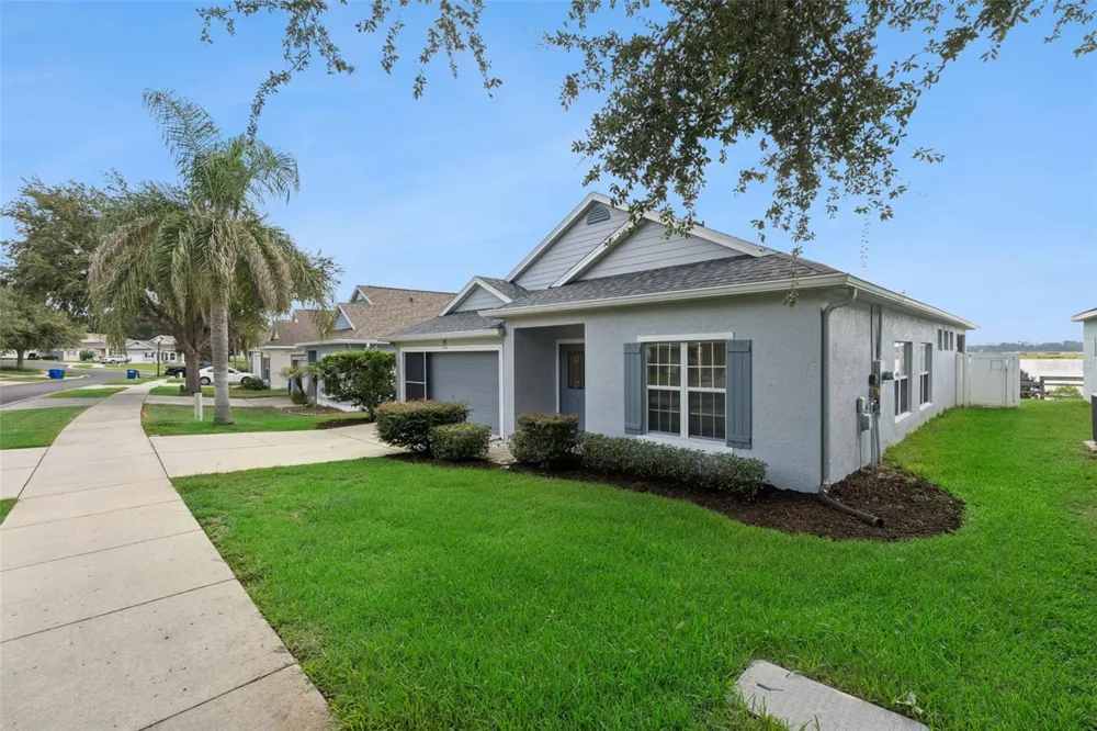 1324 KELLOGG DRIVE Tavares, FL 32778