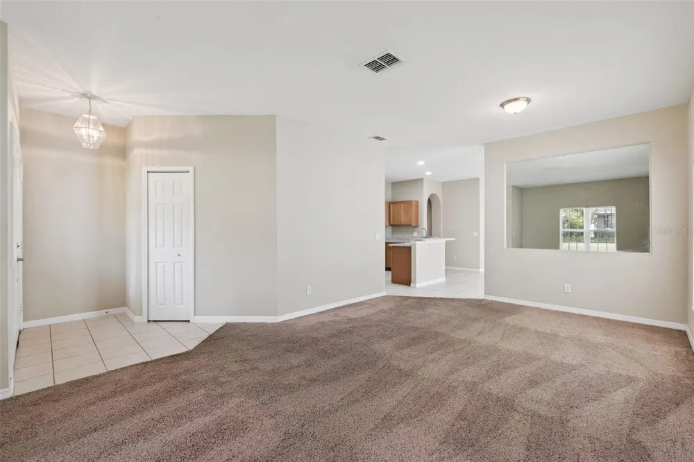 1324 KELLOGG DRIVE Tavares, FL 32778