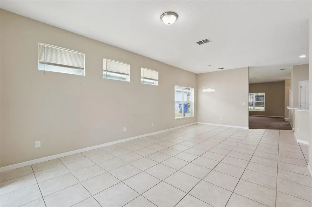 1324 KELLOGG DRIVE Tavares, FL 32778