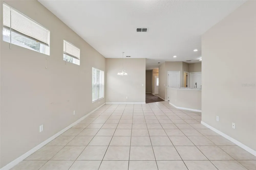 1324 KELLOGG DRIVE Tavares, FL 32778