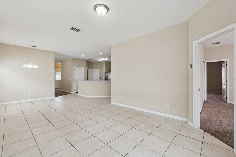 1324 KELLOGG DRIVE Tavares, FL 32778