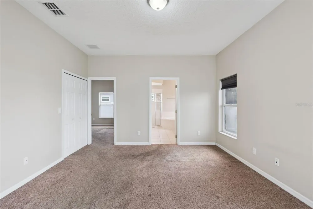 1324 KELLOGG DRIVE Tavares, FL 32778