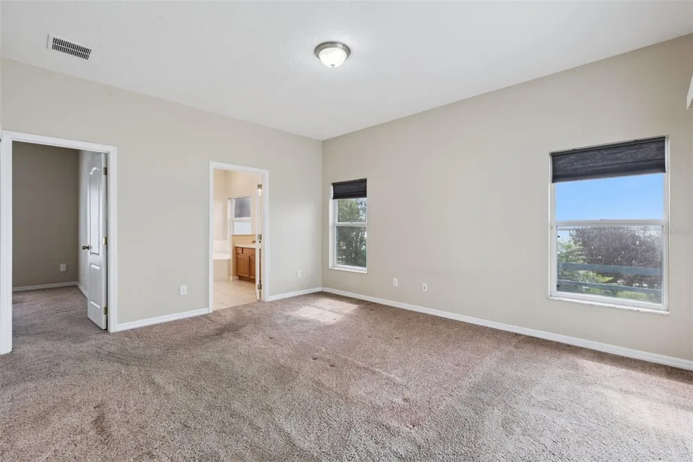 1324 KELLOGG DRIVE Tavares, FL 32778