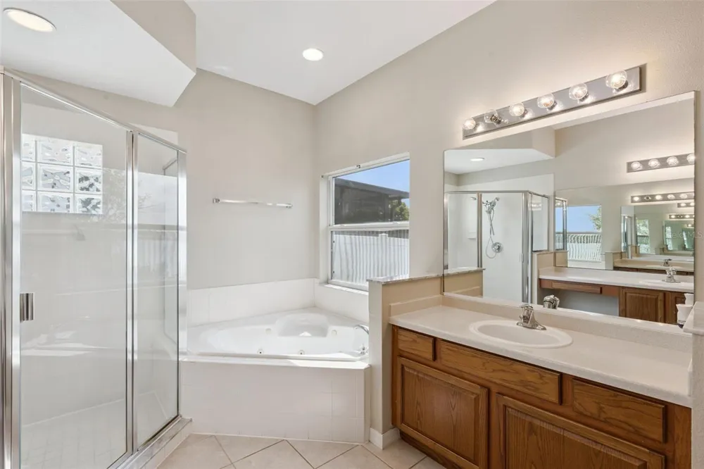 1324 KELLOGG DRIVE Tavares, FL 32778