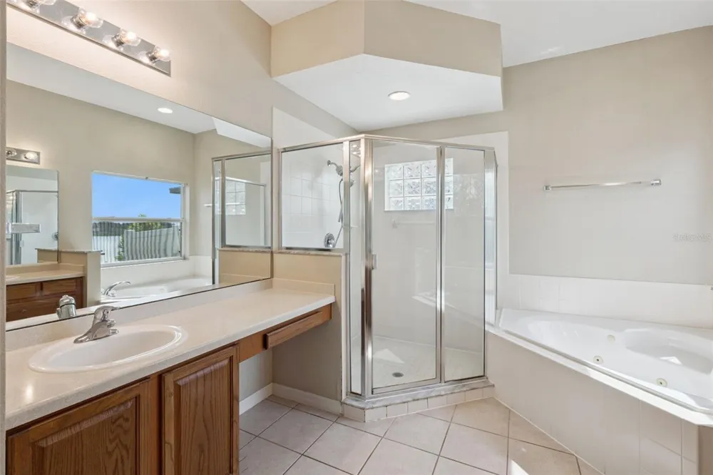 1324 KELLOGG DRIVE Tavares, FL 32778