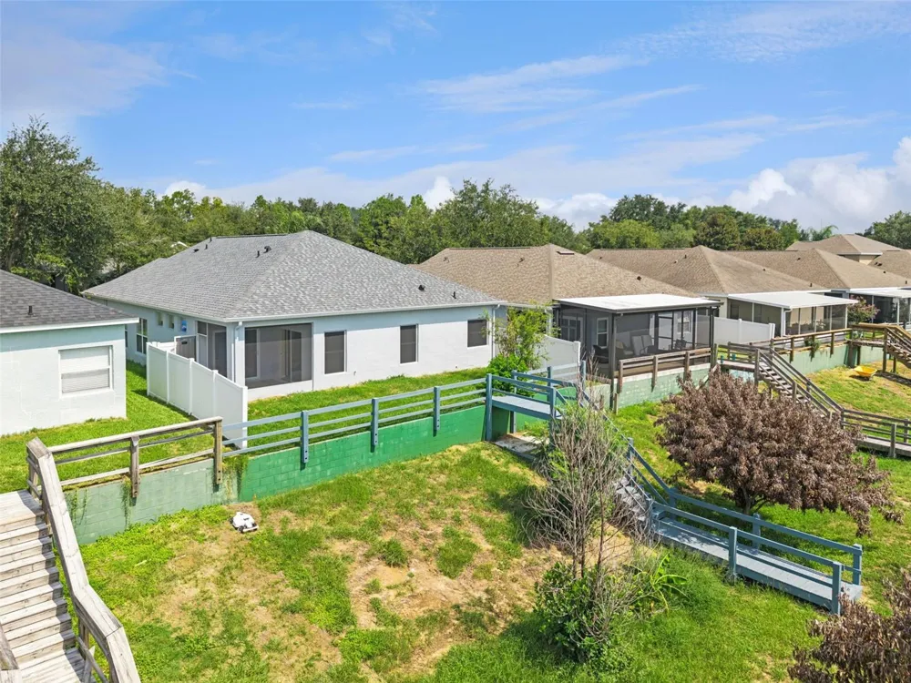 1324 KELLOGG DRIVE Tavares, FL 32778