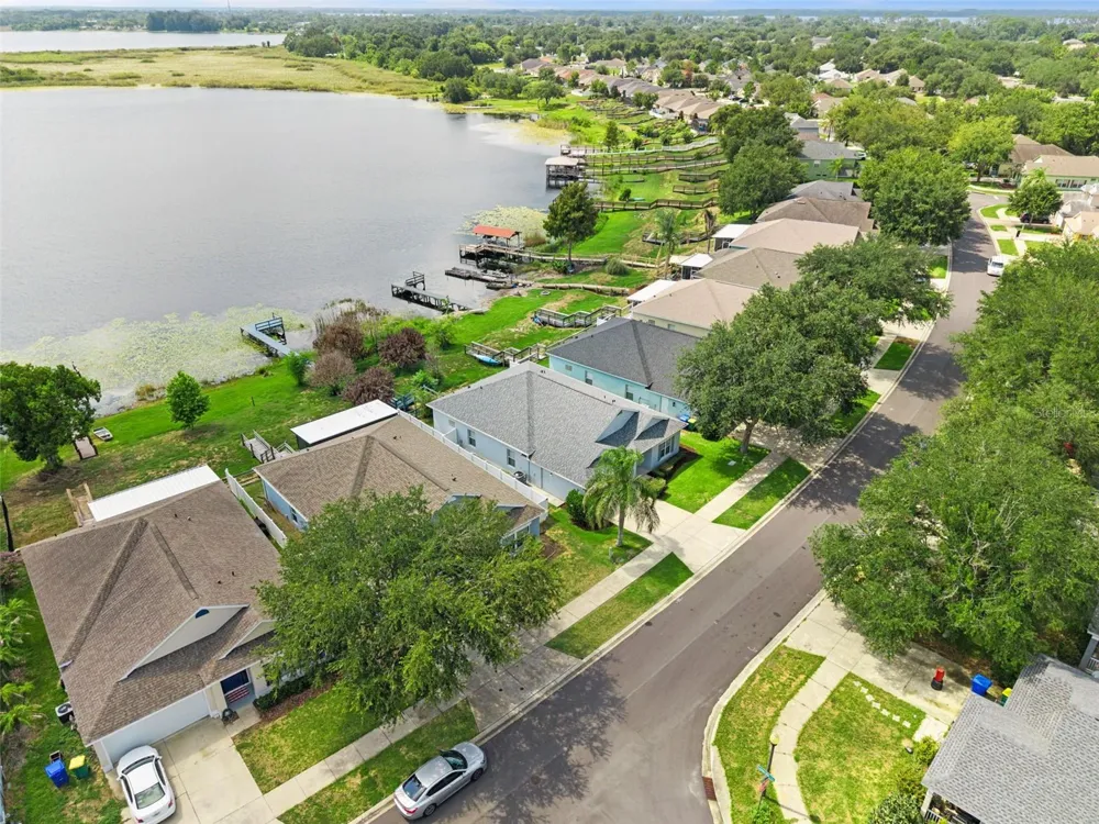 1324 KELLOGG DRIVE Tavares, FL 32778
