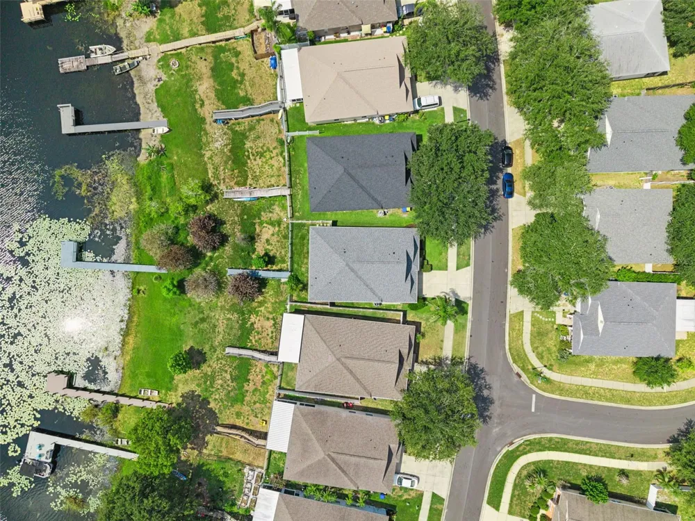 1324 KELLOGG DRIVE Tavares, FL 32778