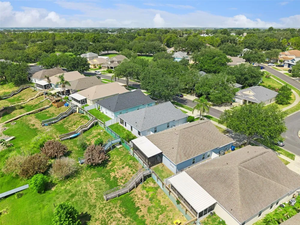 1324 KELLOGG DRIVE Tavares, FL 32778