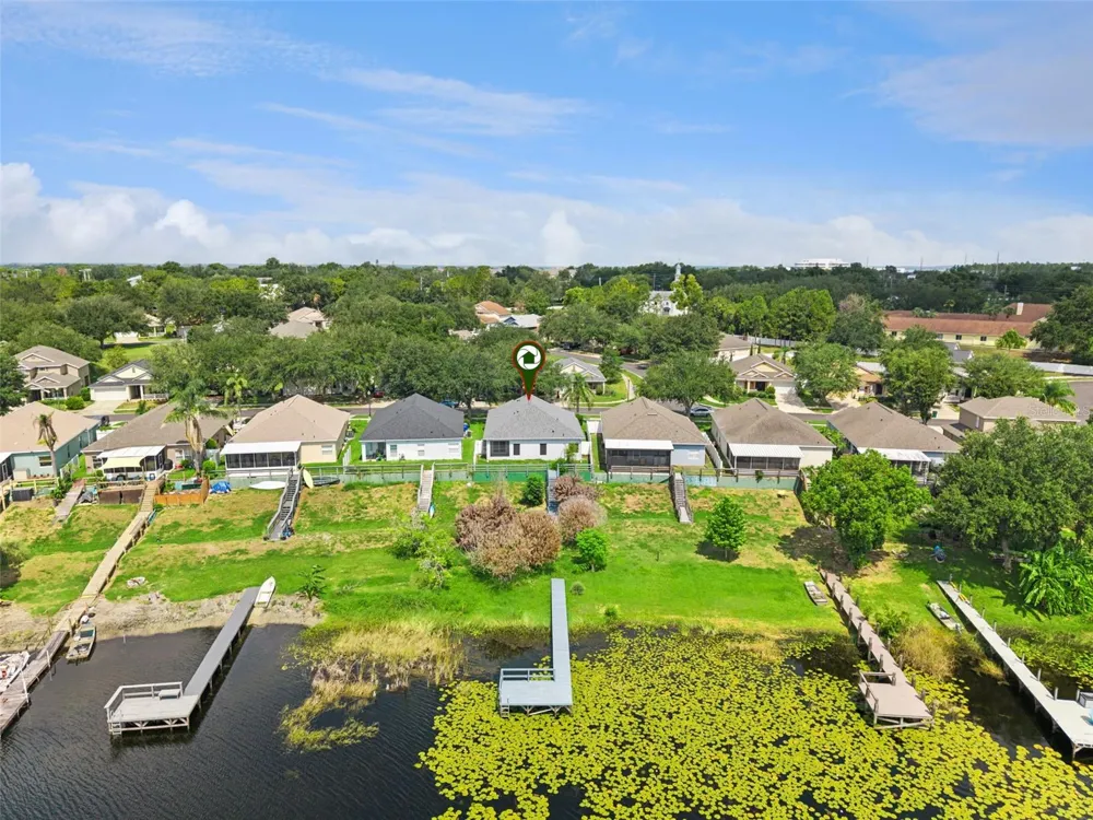 1324 KELLOGG DRIVE Tavares, FL 32778