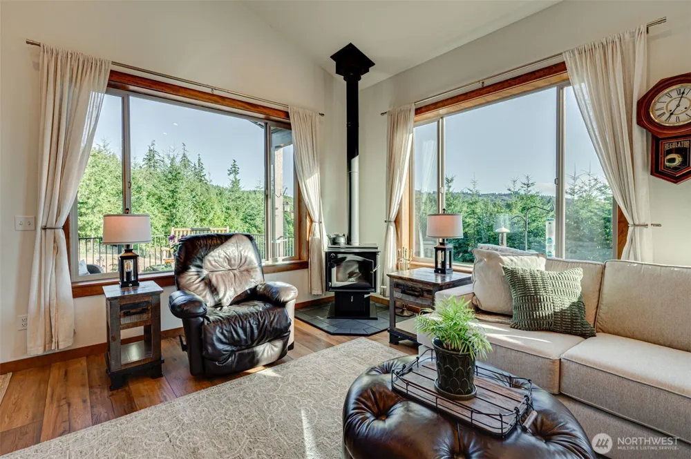 214 Bootjack Lane Kelso, WA 98626