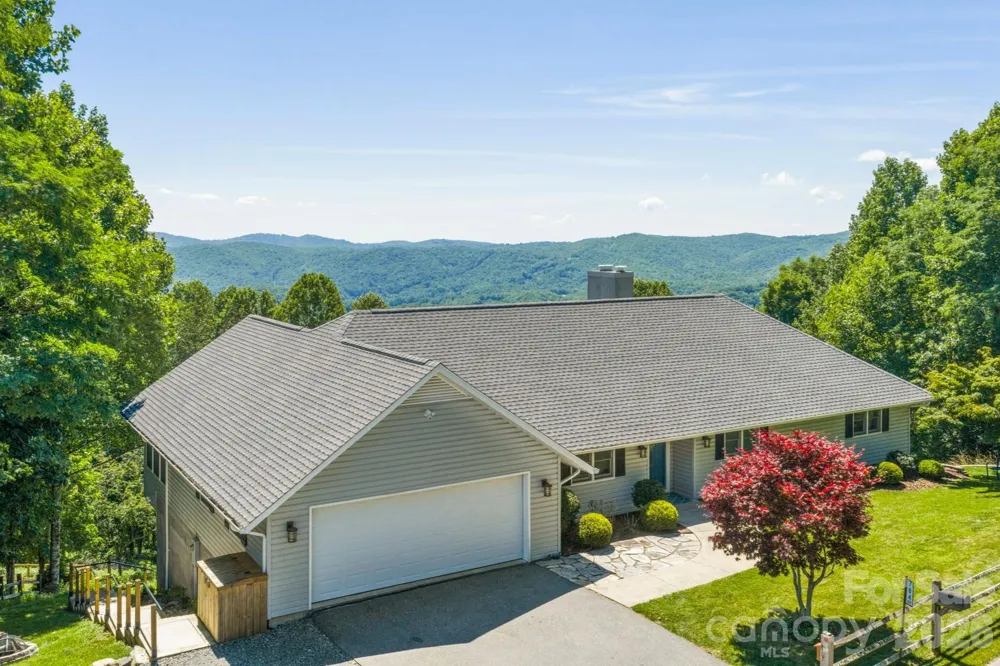 784 Alpine Drive Seven Devils, NC 28604