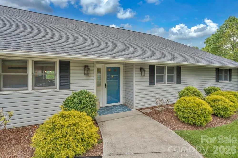 784 Alpine Drive Seven Devils, NC 28604