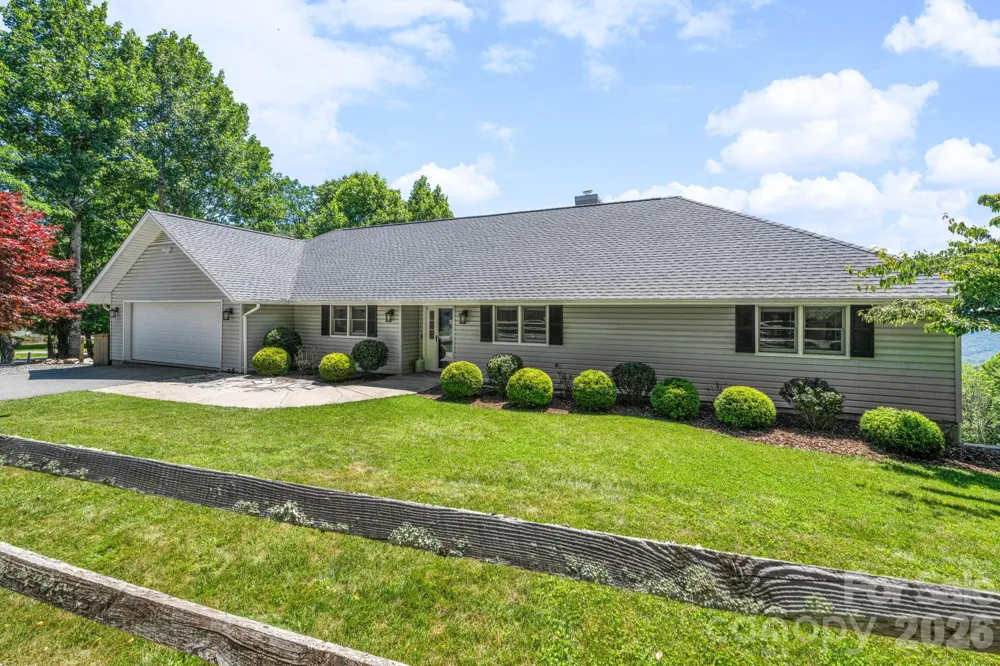 784 Alpine Drive Seven Devils, NC 28604