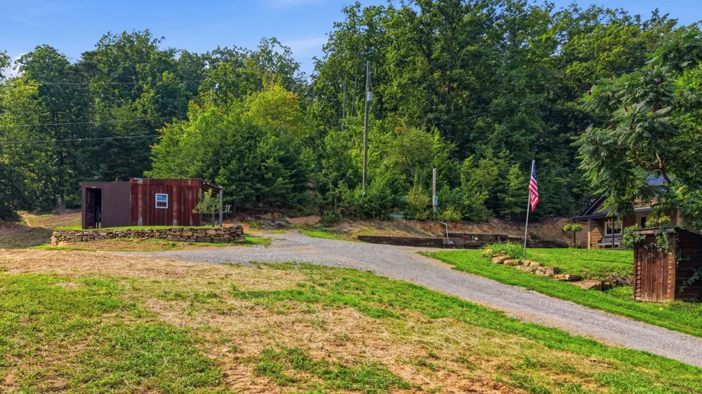 260 Riddle St Dayton, TN 37321