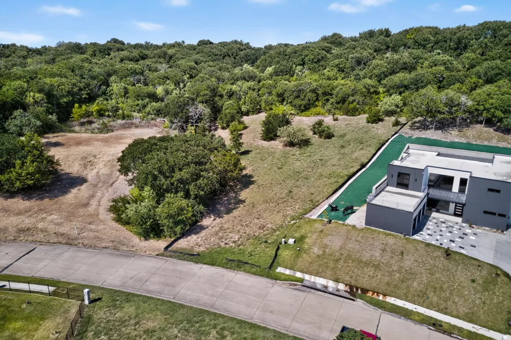 2438 Creekwood Drive Cedar Hill, TX 75104